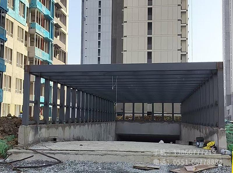 地下室入庫雨棚